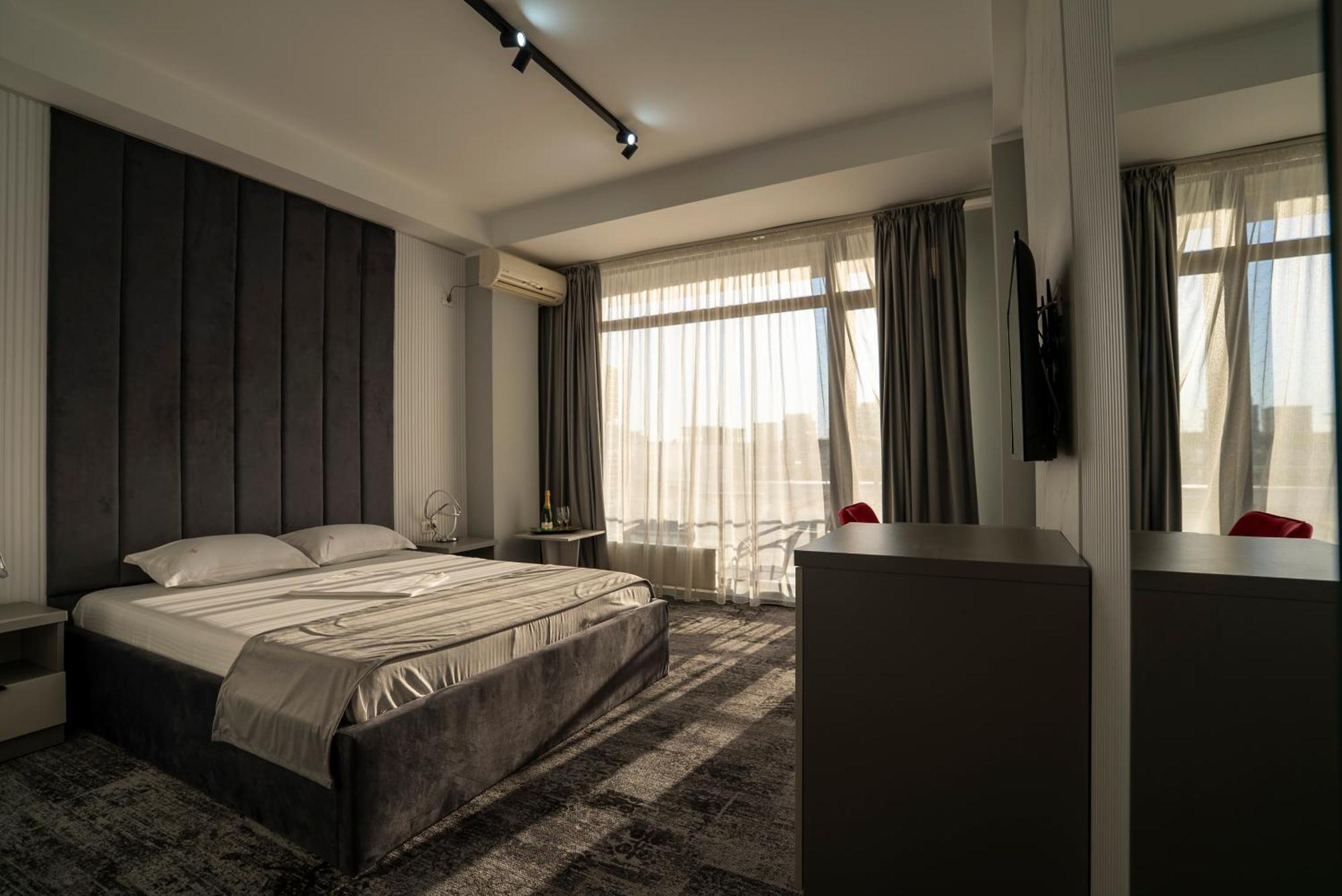 Cristal Hotel