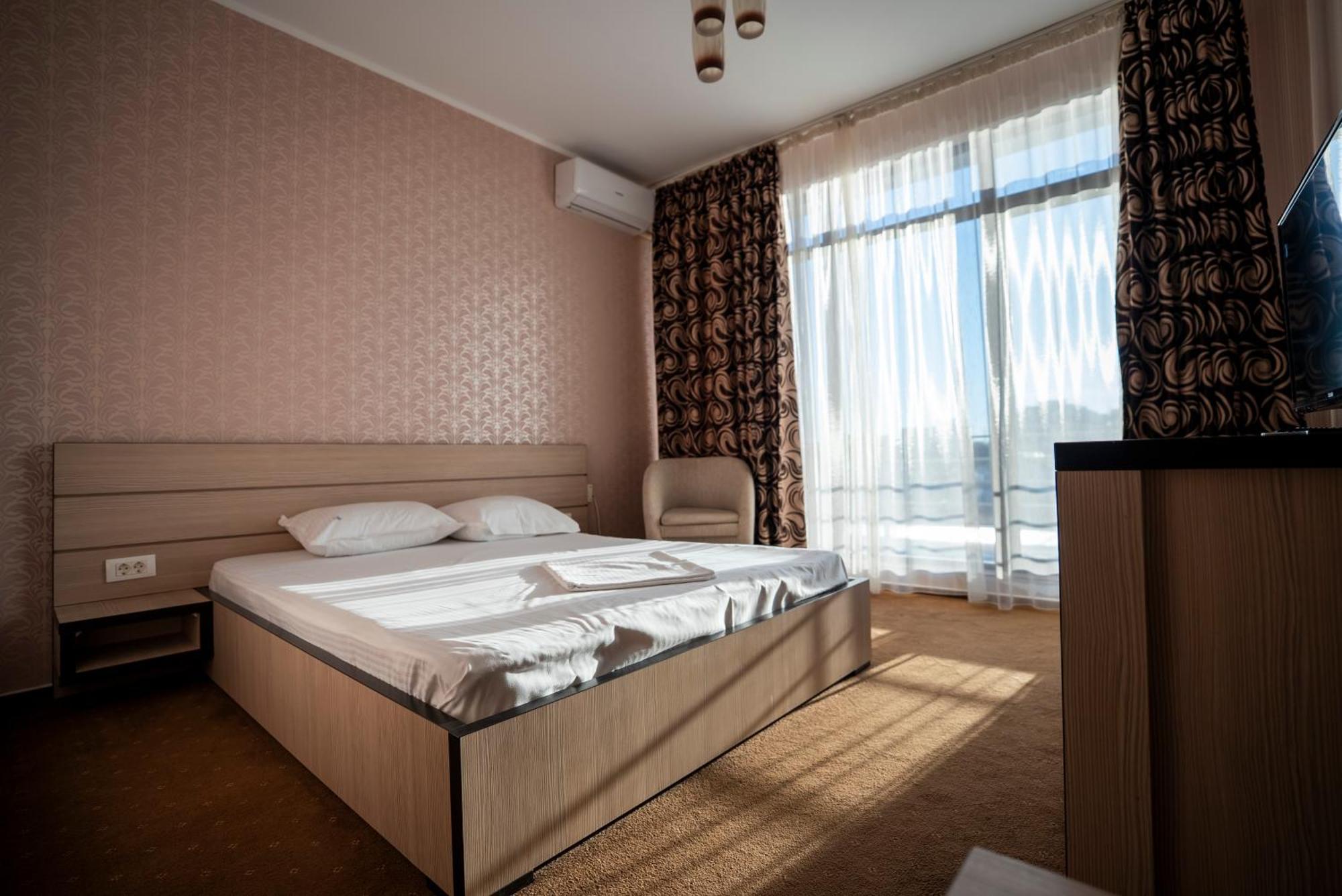 Cristal Hotel