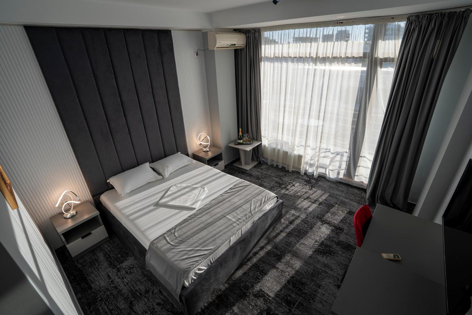 Hotel Cristal 3*